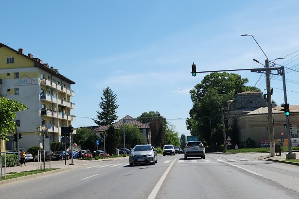FOTO: Semafoarele au ajutat la creșterea siguranței localnicilor