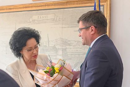 FOTO: Costel Alexe, președintele CJ Iași, o promovează intens pe Luciana Antoci, spre invidia altor liberali